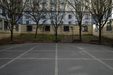 İspanya 'nın San Sebastian şehrindeki boş meydan.