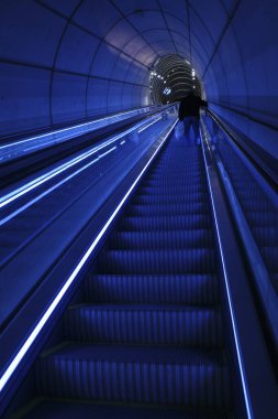 Metro istasyonundaki tünel.