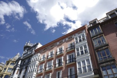 Eski Bilbao kasabasında bina