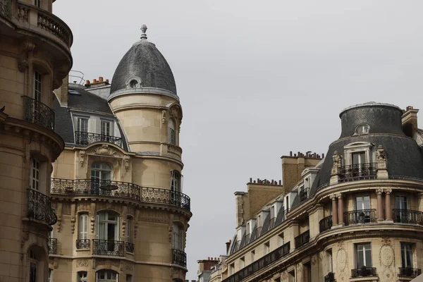 Clásico Bloque Apartamentos París —  Fotos de Stock