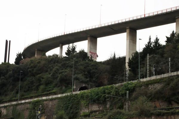 Мост Городе Бильбао — стоковое фото