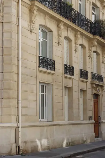 Фасад Класичного Житлового Будинку Парижі — стокове фото
