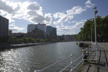 İspanya 'nın Bilbao şehrinde Urbascape