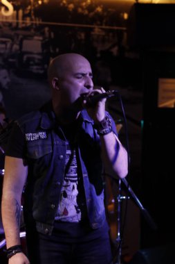 Rick konseri sahnede