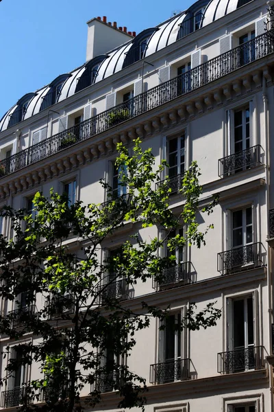 Klasszikus Apartman Blokk Párizsban — Stock Fotó