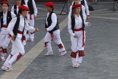 Bask halk sokak festivali