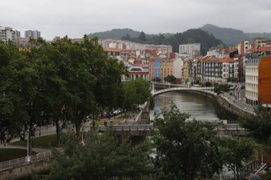 Bilbao şehrindeki şehir manzarası