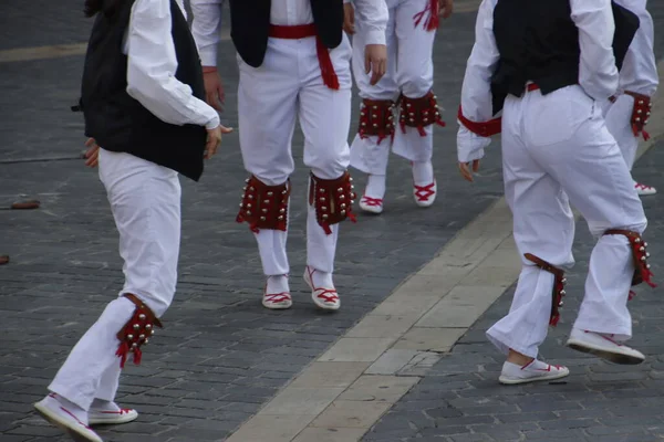 Bir Sokak Festivalinde Bask Halk Dansı — Stok fotoğraf