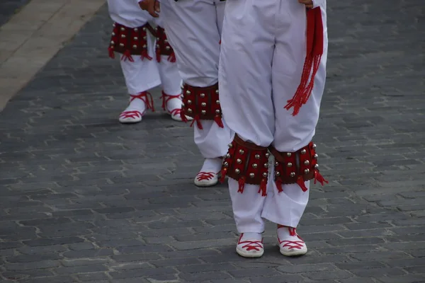 Bir Sokak Festivalinde Bask Halk Dansı — Stok fotoğraf