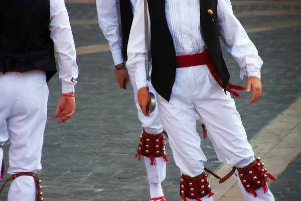 Bir Sokak Festivalinde Bask Halk Dansı — Stok fotoğraf