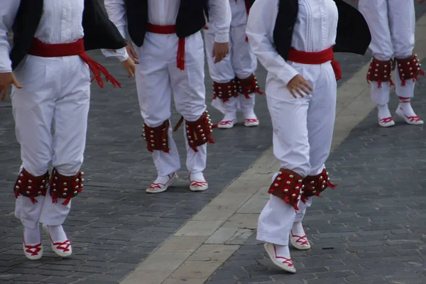Баскский Народный Танец Улице — стоковое фото