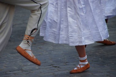 Sokakta Slovak halk dansları sergisi