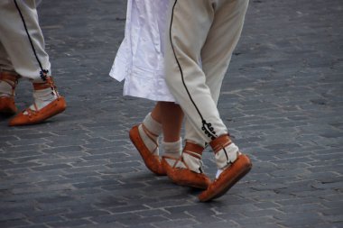 Sokakta Slovak halk dansları sergisi