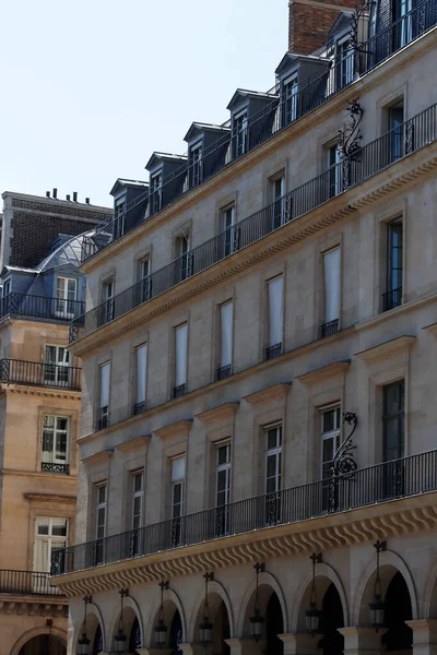 Αρχιτεκτονική Στο Κέντρο Του Παρισιού — Φωτογραφία Αρχείου