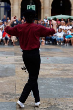 Bask halk dansı festivali