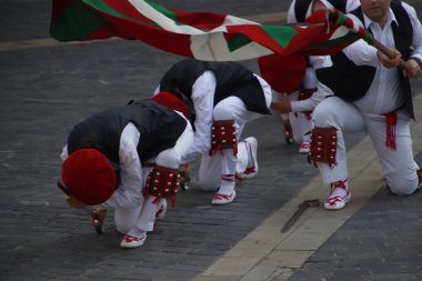 Bask halk dansı sergisi