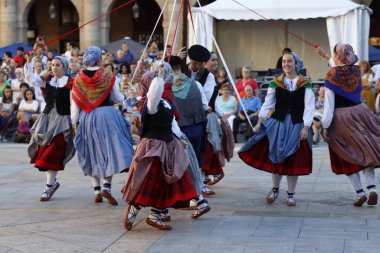 Bask halk dansı festivali