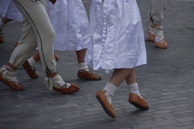 Açık hava festivalinde Slovakça dans