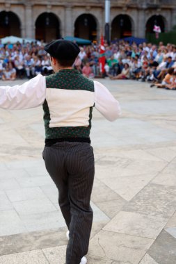 Bask halk dansı sergisi