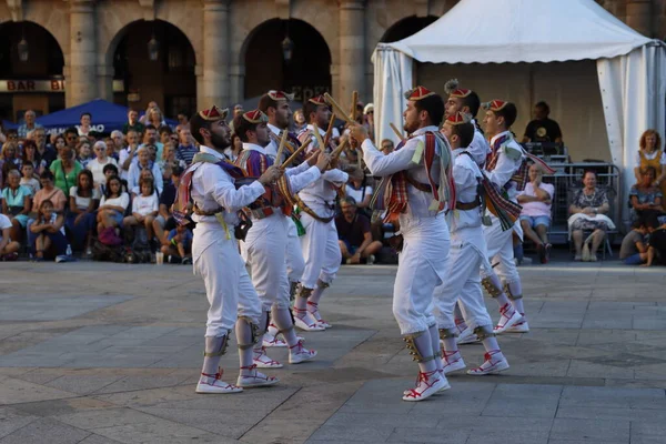 Baskijscy Tancerze Ludowi Starym Mieście Bilbao — Zdjęcie stockowe