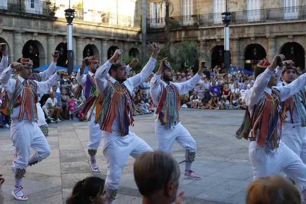 Баскские Народные Танцоры Старом Городе Бильбао — стоковое фото