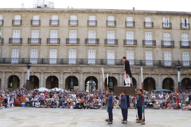 Bask halk dansı sergisi