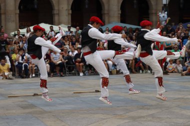 Bask halk dansı sergisi