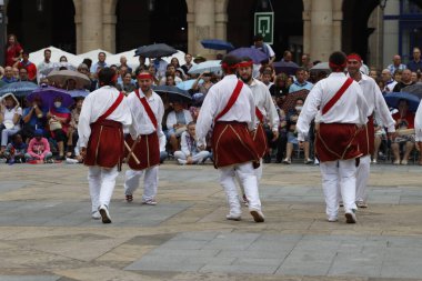 Bask halk dansı sergisi
