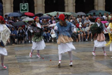 Bask halk dansı sergisi