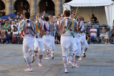 Bask halk dansı festivali
