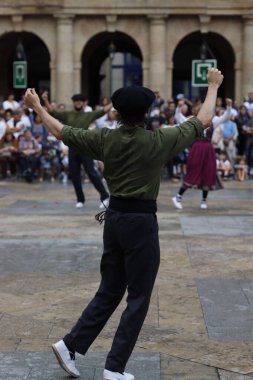 Bask halk dansı festivali