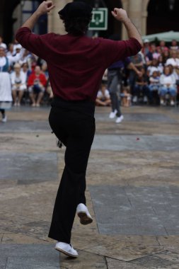 Bask halk dansı festivali