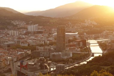 Bilbao bir tepeden görüldü