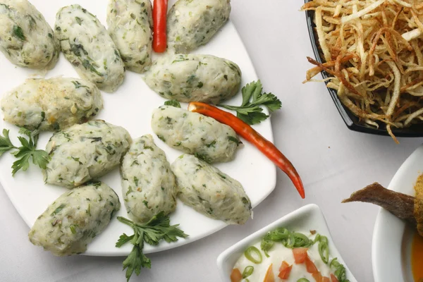 Chital macher muitha - Uma preparação de peixe bengali — Fotografia de Stock