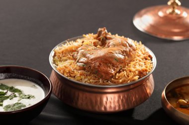 Hyderabadi biryani - popüler tavuk veya koyun eti dayalı biryani