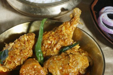 tavuk hyderabadi - Haydarabad baharatlı bir yemek