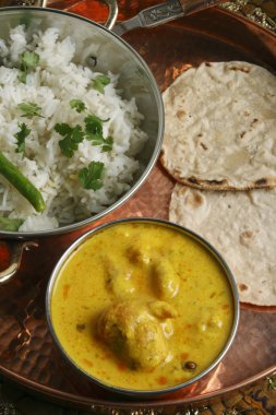 kadhi pakori - gujarat bir yemek