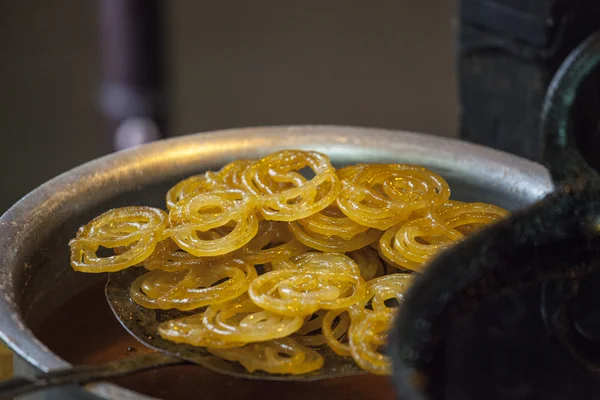 Jalebi - Um prato doce indiano — Fotografia de Stock