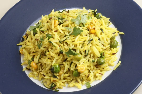 Matar pulao - een voorbereiding van rijst en erwten — Stockfoto