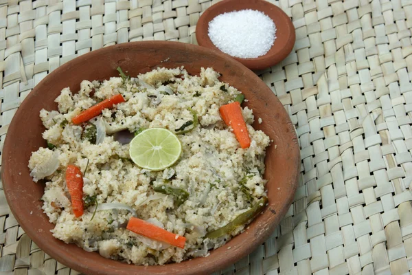 Upma is an Indian dish made of wheat rava (semolina). — Stock Photo, Image