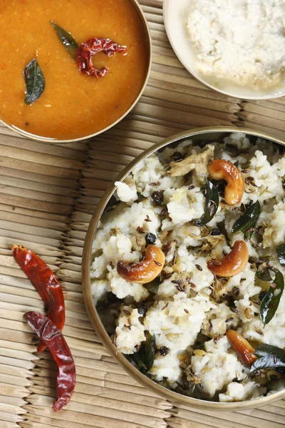 Ven pongal ist ein gemeinsames und beliebtes Frühstück in tamilnadu. — Stockfoto