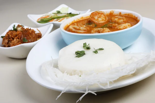 Idli - Steamed rice cakes from South India — Stock Photo, Image