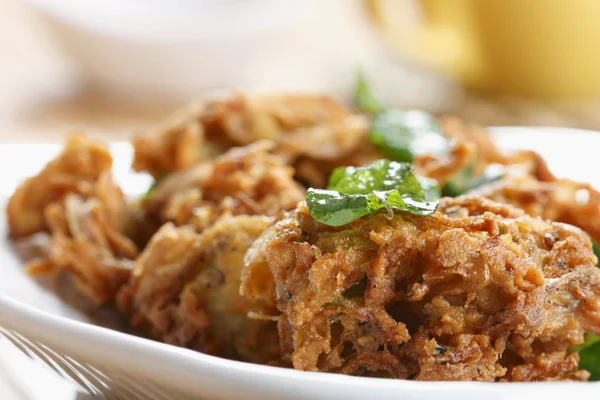 Kanda Bhajjia - Onion fritters from Maharashtra — Stock Photo, Image