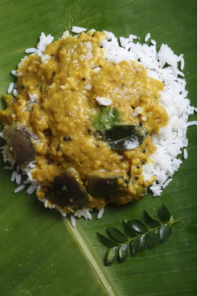 Vangi dal - dal med aubergine — Stockfoto