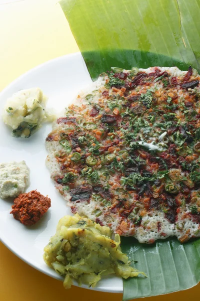 Vegetabiliska dosa - en pannkaka från södra Indien — Stockfoto