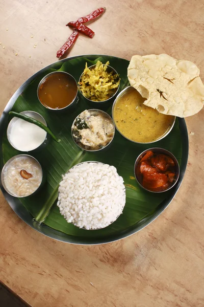 Malabári thali - különböző ételek választékát — Stock Fotó