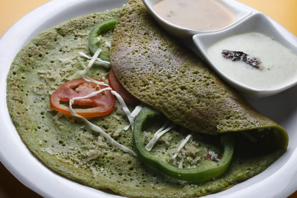 Palak Dosa - Un panqueque crujiente de espinacas —  Fotos de Stock