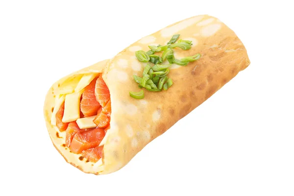 Crêpe gefüllt mit Lachs — Stockfoto