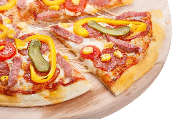 Pizza fetta spostato primo piano — Foto Stock