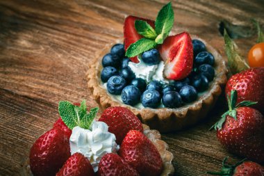 tatlılar ahşap tablo